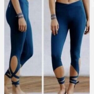 Free People Women's Blue Lace-Up Ribbon Capri Leggings Size s